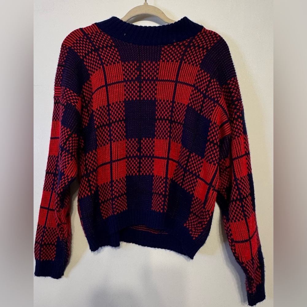 L. Lynchโ vintage sweater